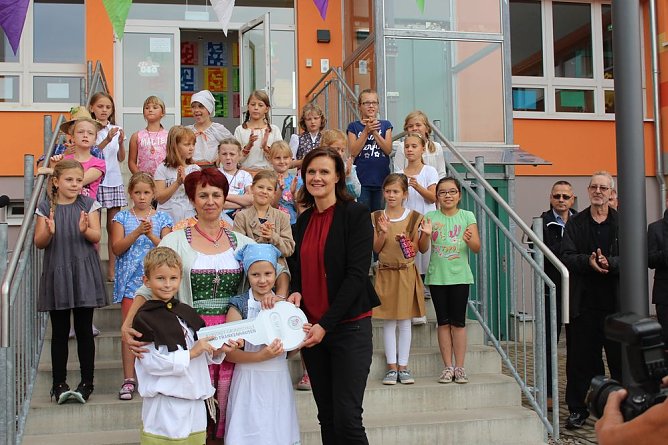 Feierliche &Uuml;bergabe Grundschule (Foto: Karl-Heinz Herrmann)