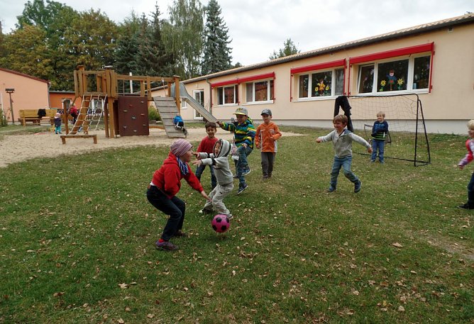 Sport verbindet... (Foto: Flokiste Schernberg)