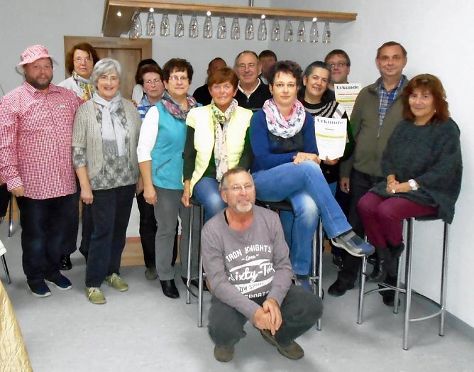 Besondere Ehrung f&uuml;r besondere Etzlebener (Foto: Peter Ke&szlig;ler)