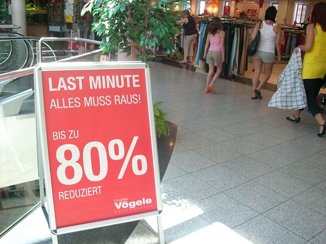 Sommerschlussverkauf SDH (Foto: Karl-Heinz Herrmann) Sommerschlussverkauf SDH (Foto: Karl-Heinz Herrmann)