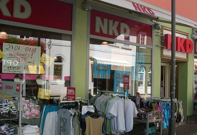 Sommerschlussverkauf SDH (Foto: Karl-Heinz Herrmann) Sommerschlussverkauf SDH (Foto: Karl-Heinz Herrmann)