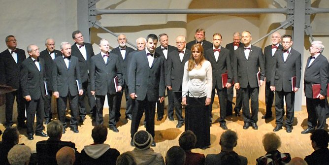 Traditionelle Weihnachtskonzerte mit dem Albert-Fischer-Chor (Foto: Albert-Fischer-Chor) Traditionelle Weihnachtskonzerte mit dem Albert-Fischer-Chor (Foto: Albert-Fischer-Chor)