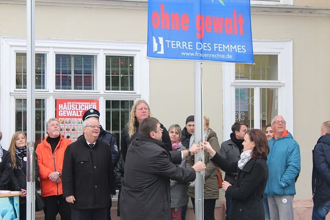 Woche gegen häusliche Gewalt (Foto: Karl-Heinz Herrmann) Woche gegen häusliche Gewalt (Foto: Karl-Heinz Herrmann)