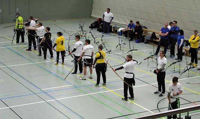 Bogenschützen im Wettkampf (Foto: Karl-Heinz Herrmann) Bogenschützen im Wettkampf (Foto: Karl-Heinz Herrmann)