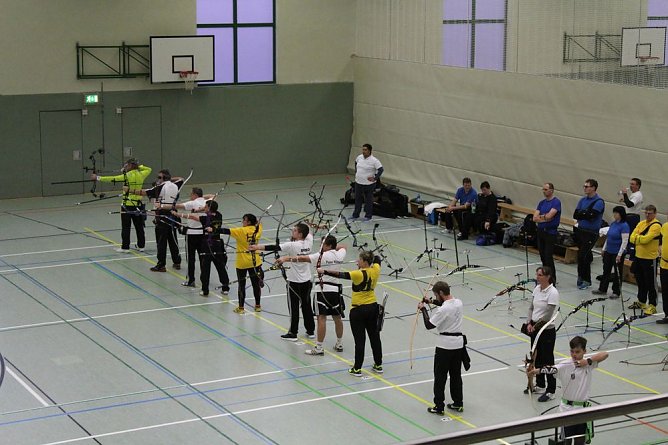 7. Adventsturnier im Bogenschießen gut besetzt (Foto: Karl-Heinz Herrmann) 7. Adventsturnier im Bogenschießen gut besetzt (Foto: Karl-Heinz Herrmann)