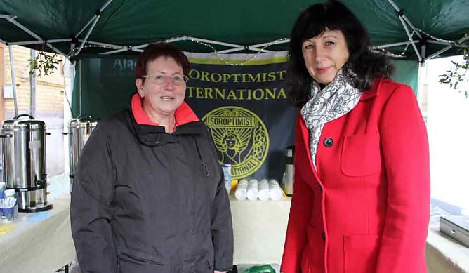 Guter Start in den Advent (Foto: Karl-Heinz Herrmann) Guter Start in den Advent (Foto: Karl-Heinz Herrmann)