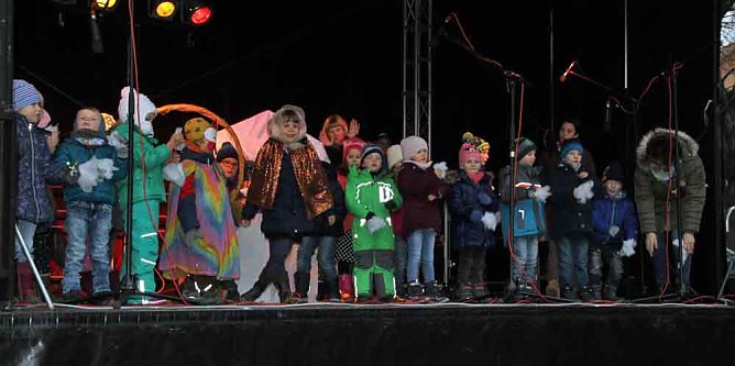 5. Oldislebener Weihnachtsmarkt (Foto: Bernd Wollweber Photography) 5. Oldislebener Weihnachtsmarkt (Foto: Bernd Wollweber Photography)