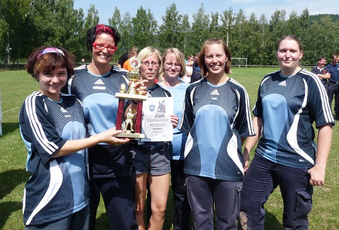 Kreismeisterschaften Feuerwehren (Foto: Karl-Heinz Herrmann) Kreismeisterschaften Feuerwehren (Foto: Karl-Heinz Herrmann)