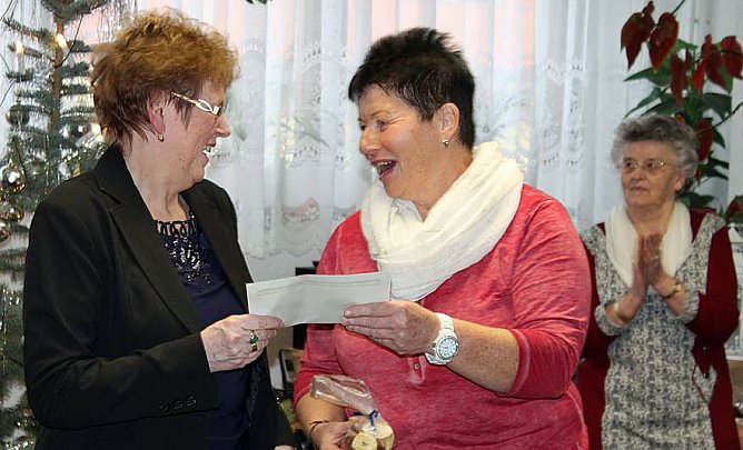 Gemütliche Weihnachtsfeier im Verband (Foto: Karl-Heinz Herrmann) Gemütliche Weihnachtsfeier im Verband (Foto: Karl-Heinz Herrmann)