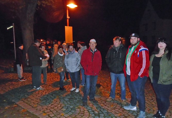 1. Geschichtliche Nachtführung durch Etzleben (Foto: Peter Keßler) 1. Geschichtliche Nachtführung durch Etzleben (Foto: Peter Keßler)