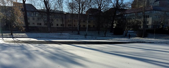 Kein Eislaufen in Sondershausen (Foto: Karl-Heinz Herrmann) Kein Eislaufen in Sondershausen (Foto: Karl-Heinz Herrmann)
