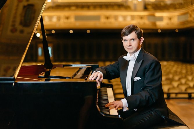 Istv&aacute;n Lajk&oacute; wieder zu Gast beim Loh-Orchester (Foto: Peter Herman)