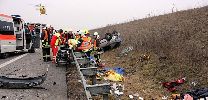Zwei Schwerverletzte bei Unfall (Foto: API)
