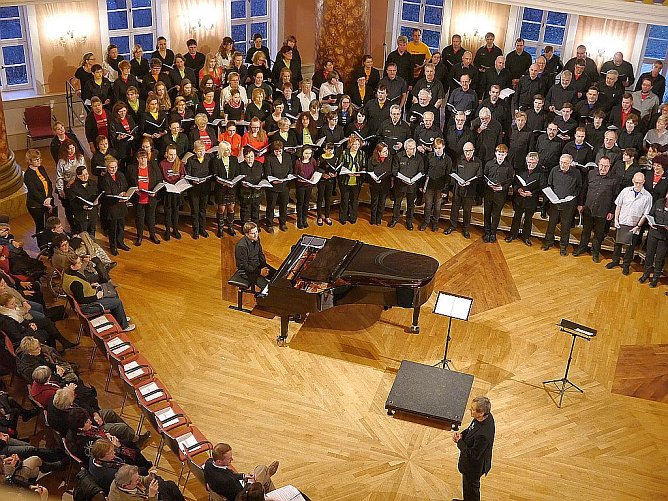 " THURINGIA CANTAT" im Achteckhaus (Foto: Jürgen Kieper) " THURINGIA CANTAT" im Achteckhaus (Foto: Jürgen Kieper)