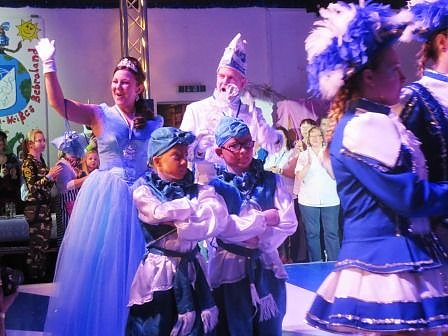 Seit 65 Jahren in Narrenhand, unser Blau-Wei&szlig;es Bebraland (Foto: Silke Erdmann-Gretsch)