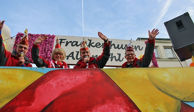 N&auml;rrinnen und Narren in Bad Frankenhausen (Foto: Karl-Heinz Herrmann)