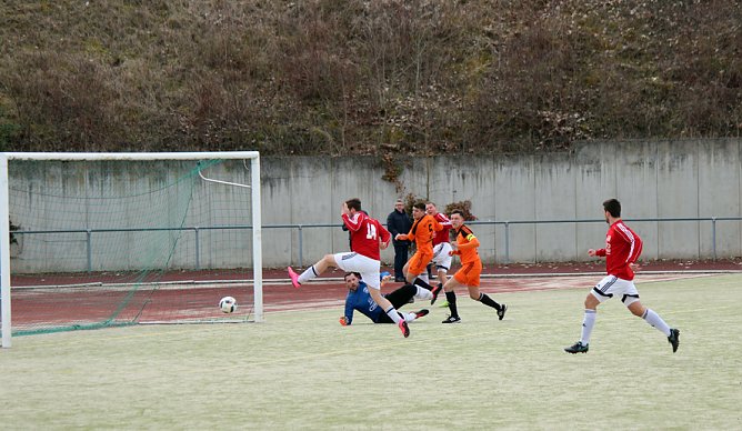 Viel Wind und viele Tore (Foto: Karl-Heinz Herrmann)