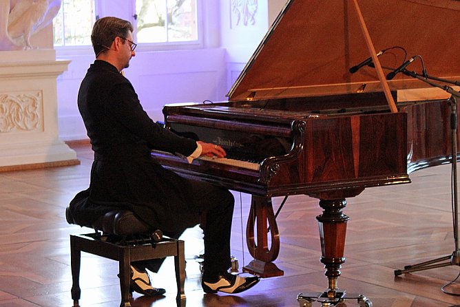 9. Thüringer Kulturnacht eröffnet (Foto: Karl-Heinz Herrmann) 9. Thüringer Kulturnacht eröffnet (Foto: Karl-Heinz Herrmann)