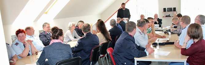 Viel los bei den Kameraden der FFW Jecha (Foto: Karl-Heinz Herrmann) Viel los bei den Kameraden der FFW Jecha (Foto: Karl-Heinz Herrmann)