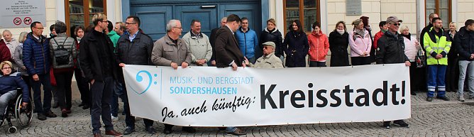 Demo f&uuml;r Erhalt Kreissitz (Foto: Karl-Heinz Herrmann)