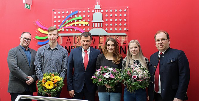 Stadtwerke Sondershausen mit neuen Auszubildenden (Foto: Karl-Heinz Herrmann)