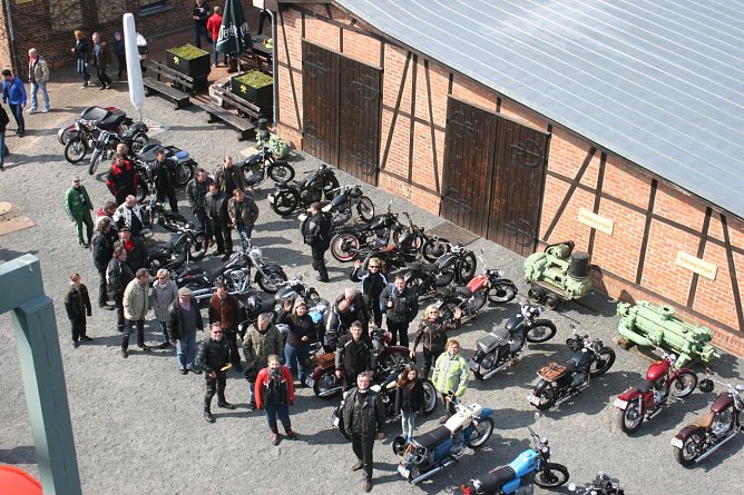 Oldtimer am R&ouml;hrigschacht (Foto: Tourist-Info Sangerhausen)