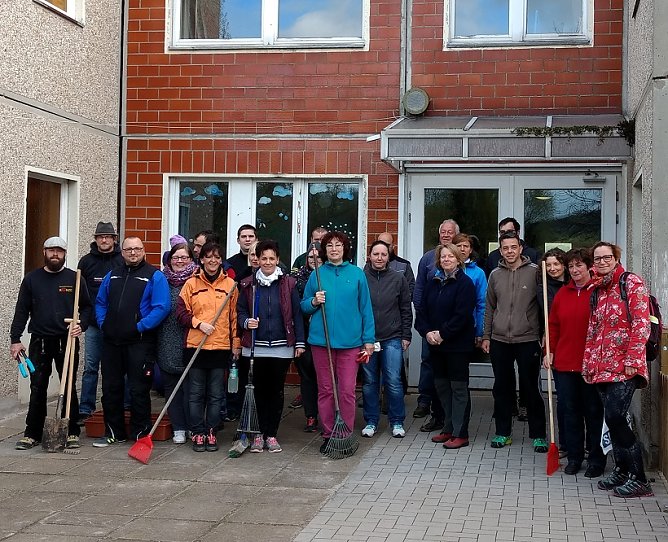Arbeitseinsatz im &Uuml;bergangsobjekt der Kita Sonnenschein (Foto: Stadtmarketing Bad Frankenhausen)