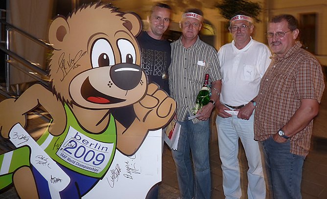 Athletenvorstellung Sparkassenmeeting (Foto: Karl-Heinz Herrmann) Athletenvorstellung Sparkassenmeeting (Foto: Karl-Heinz Herrmann)