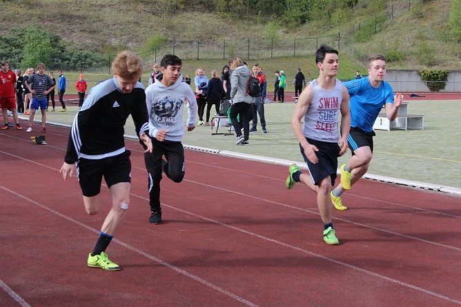 Die Leichtathleten begeisterten (Foto: Karl-Heinz Herrmann)
