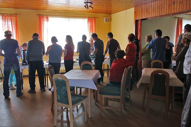 Wetter lockte hunderte Leute in die Natur (Foto: Karl-Heinz Herrmann) Wetter lockte hunderte Leute in die Natur (Foto: Karl-Heinz Herrmann)