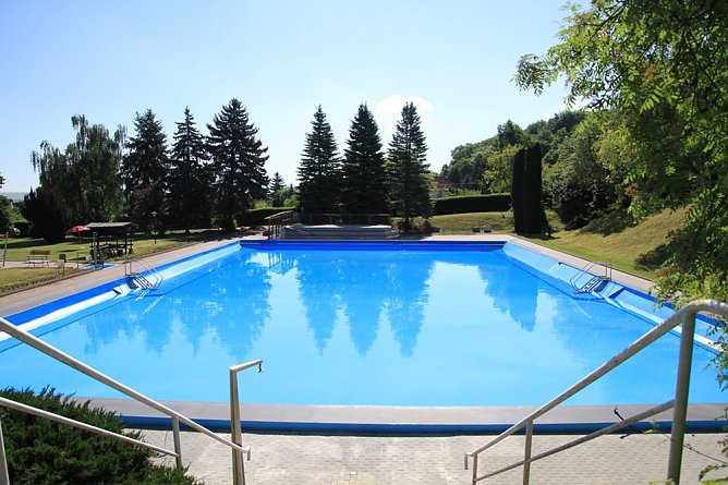 Gelungener Start in die Badesaison 2017? (Foto: Bernd Wollweber & Rene Jacob) Gelungener Start in die Badesaison 2017? (Foto: Bernd Wollweber & Rene Jacob)