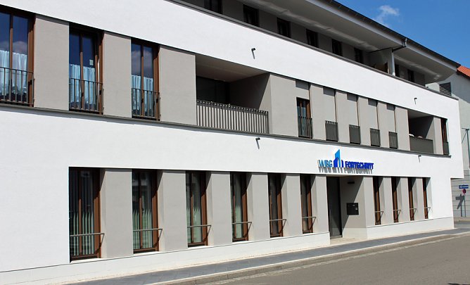 "Fortschritt" feiert Einzug in Geschäftsstelle (Foto: Karl-Heinz Herrmann) "Fortschritt" feiert Einzug in Geschäftsstelle (Foto: Karl-Heinz Herrmann)