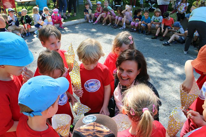Mehrgenerationen Spielplatz eingeweiht (Foto: Karl-Heinz Herrmann)
