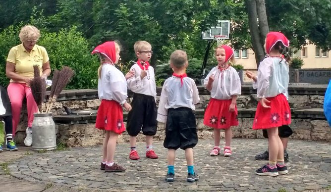 Zuckertütenfest 2017 der Frösche und Eichhörnchen (Foto: Privat) Zuckertütenfest 2017 der Frösche und Eichhörnchen (Foto: Privat)