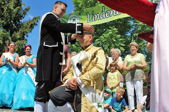 Geheimnis der Hofdamen gel&uuml;ftet (Foto: Karl-Heinz Herrmann)