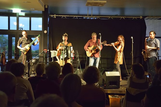Konzert von Guadalupe Mediavilla & ihrer mexikanischen Band (Foto: Fred Böhme) Konzert von Guadalupe Mediavilla & ihrer mexikanischen Band (Foto: Fred Böhme)