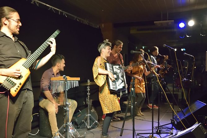 Konzert von Guadalupe Mediavilla & ihrer mexikanischen Band (Foto: Fred Böhme) Konzert von Guadalupe Mediavilla & ihrer mexikanischen Band (Foto: Fred Böhme)