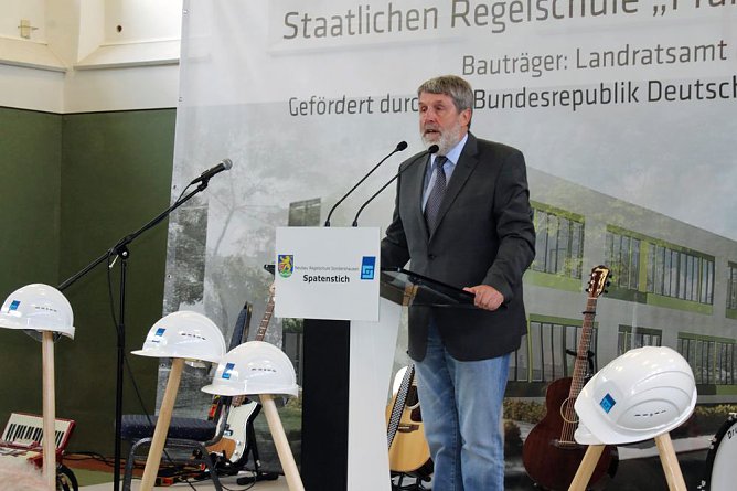 Spatenstich f&uuml;r Franzbergschule erfolgt (Foto: Karl-Heinz Herrmann)