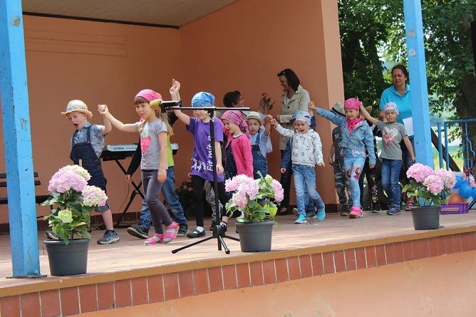 Dorffest geht in die zweite Runde (Foto: Karl-Heinz Herrmann) Dorffest geht in die zweite Runde (Foto: Karl-Heinz Herrmann)