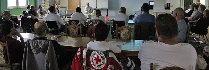 Erste gemeinsame Ausbildung (Foto: Karl-Heinz Herrmann) Erste gemeinsame Ausbildung (Foto: Karl-Heinz Herrmann)
