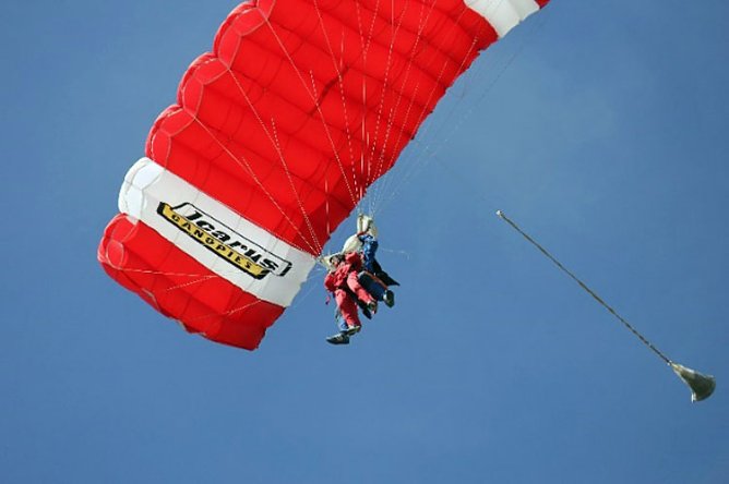 Flugplatzfest 2017 am Flugplatz Bad Frankenhausen - Udersleben (Foto: Maron Haas) Flugplatzfest 2017 am Flugplatz Bad Frankenhausen - Udersleben (Foto: Maron Haas)