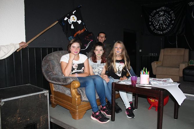 Karibische Piraten in Jecha gesichtet (Foto: Karl-Heinz Herrmann)