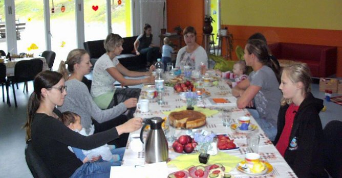 Mutter-, Vater,- Kindfrühstück im Freizeitzentrum Artern (Foto: Freizeitzentrum Artern) Mutter-, Vater,- Kindfrühstück im Freizeitzentrum Artern (Foto: Freizeitzentrum Artern)