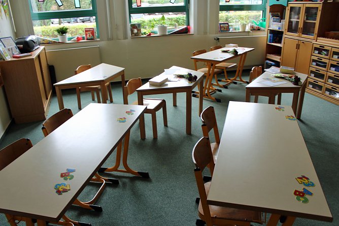 Einschulung und Einweihung neuer Räume (Foto: Karl-Heinz Herrmann) Einschulung und Einweihung neuer Räume (Foto: Karl-Heinz Herrmann)