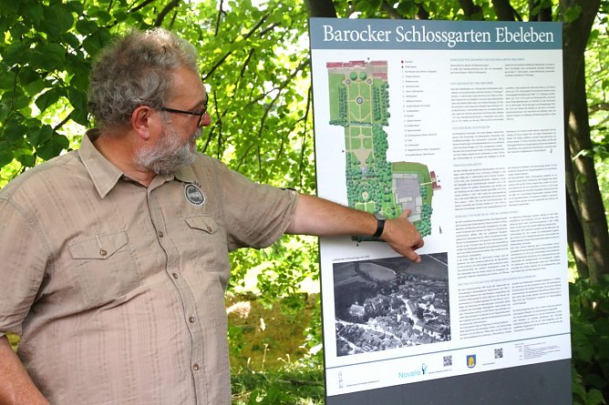 Alterskameraden der Feuerwehr besuchten den Schlosspark in Ebeleben (Foto: G&uuml;nter Herting)