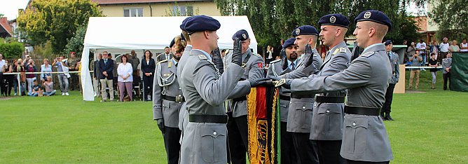 Feierliche Vereidigung in Berka (Foto: Karl-Heinz Herrmann) Feierliche Vereidigung in Berka (Foto: Karl-Heinz Herrmann)