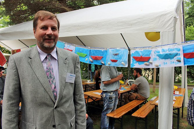 Der Apfel bleibt dran! (Foto: Karl-Heinz Herrmann)