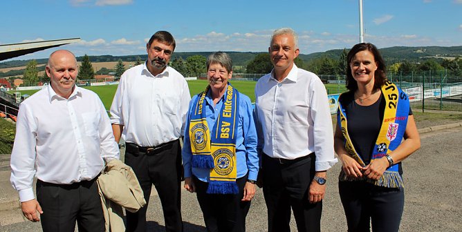 Ministerin am Sportzentrum Göldner (Foto: Karl-Heinz Herrmann) Ministerin am Sportzentrum Göldner (Foto: Karl-Heinz Herrmann)