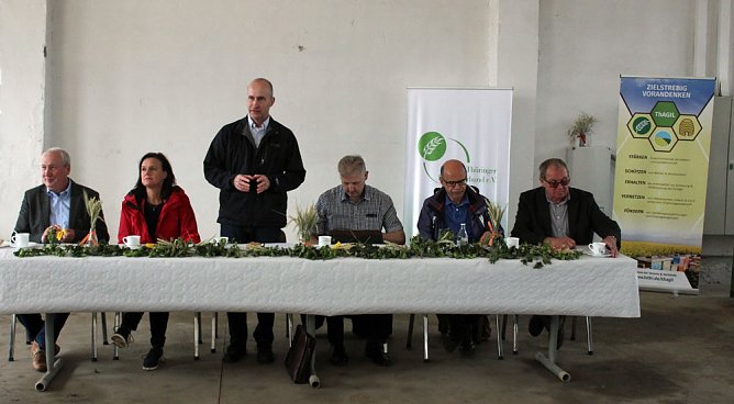 Landwirte beim Kyffh&auml;user Erntegespr&auml;ch (Foto: Karl-Heinz Herrmann)