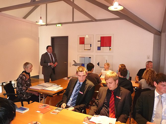 Planspiel B&ouml;rse gestartet (Foto: Karl-Heinz Herrmann)